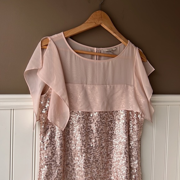 RW&CO Rose Gold Sequined Sheath Dress Size Small - Picture 7 of 11